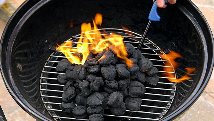 Comment Allumer Un Barbecue Avec Du Charbon De Bois
